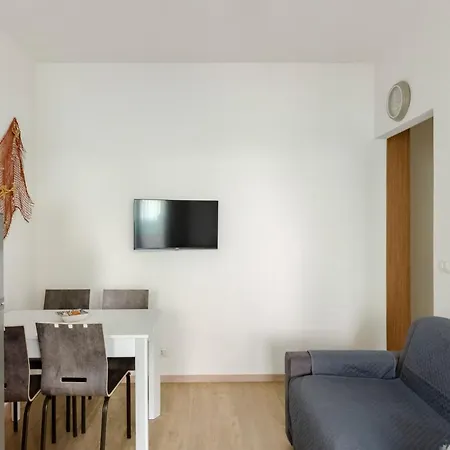 Joivy Banfi Appartement